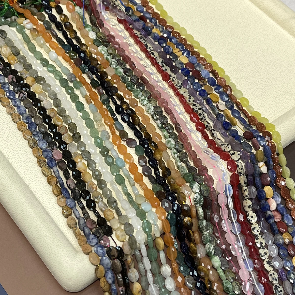 DIY-Isolationsperlen, Naturstein, goldene Sandperlen für die Schmuckherstellung, DIY-Halsketten, Armbänder, Ketten, Ohrringe, Accessoires – Detail 2