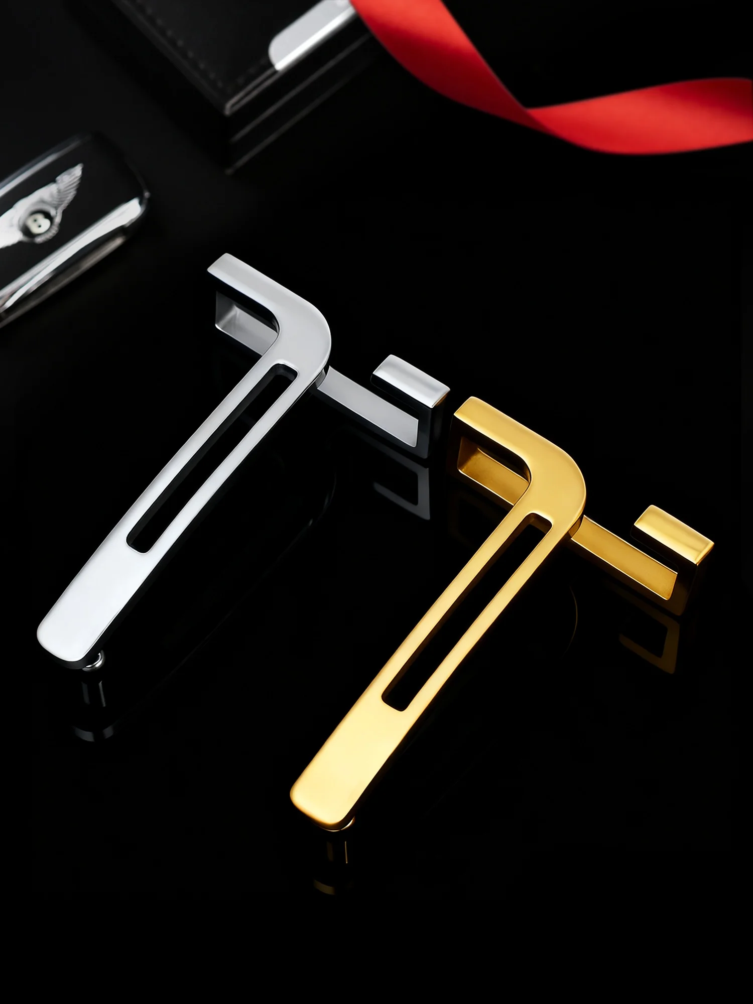 men's-stainl-steel-belt-bule-t-letter-smooth-head-high-end-hanging-bule-waist-head-38cm-faionable-inner-wear-accory