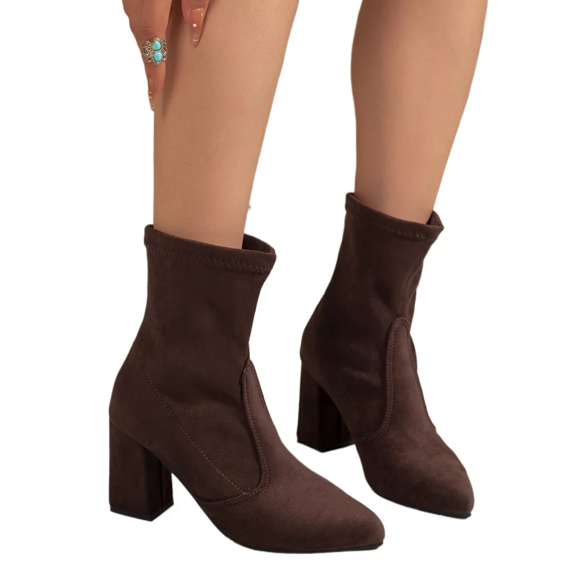 Herbst/Winter Damen-Stiefeletten mit dicken Absätzen und spitzer Spitze aus Wildleder. Modische rutschfeste Outdoor-Stiefel im europäischen und amerikanischen Stil – Detail 11