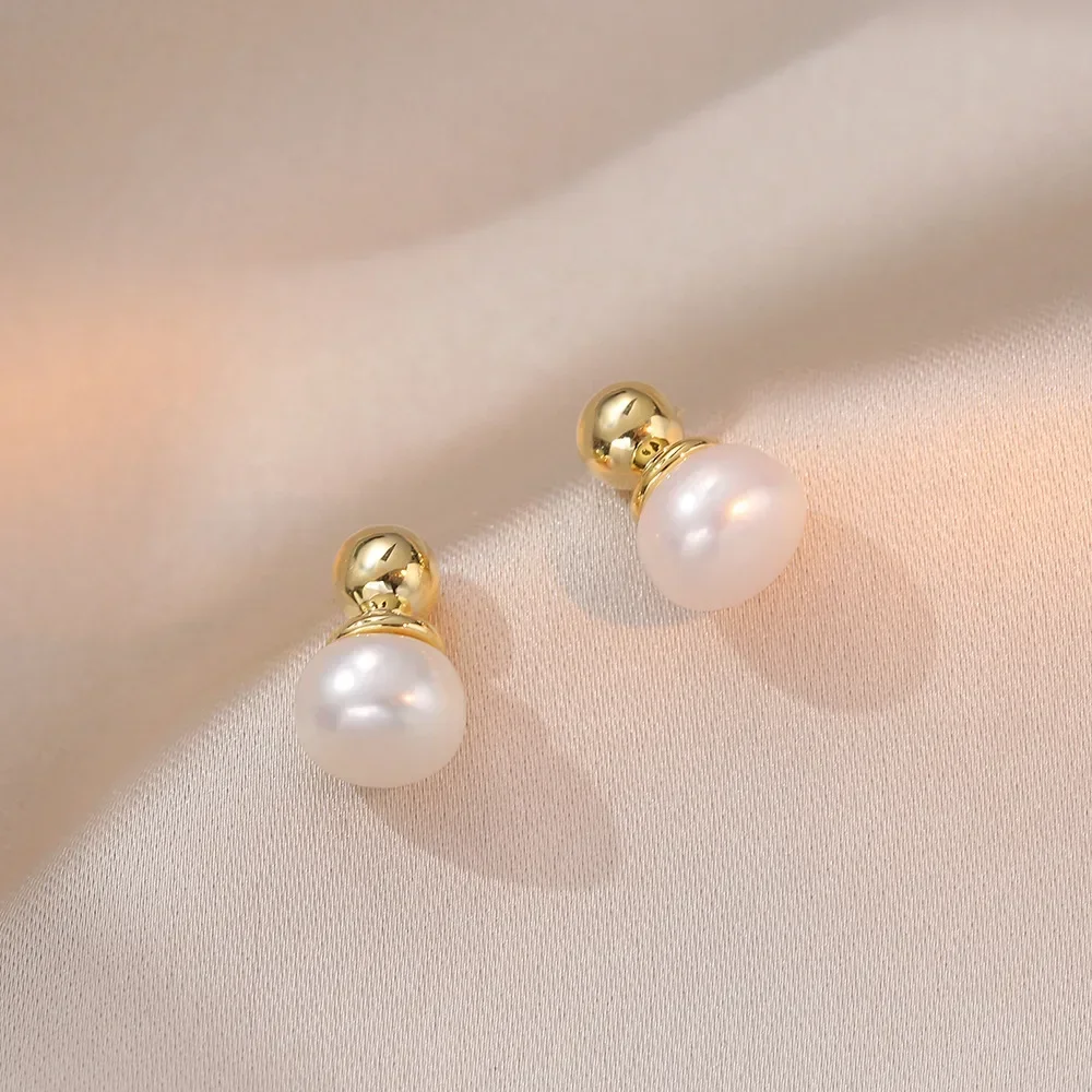 

Light luxury S925 silver needle natural freshwater pearl stud earrings for women