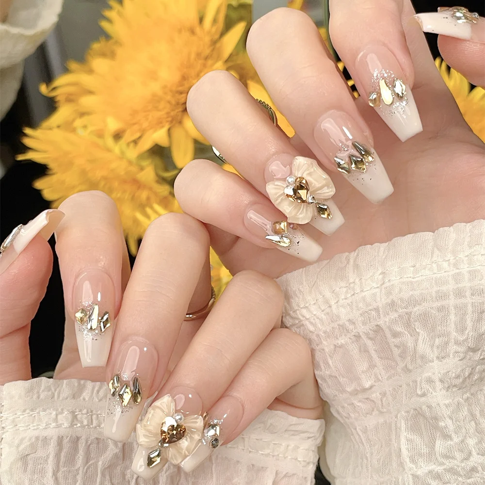 

（Handmade Manicures)10 PCS Mid-length Trapezoidal Autumn and Winter New Pure Desire Style White Bow Finished Fake Nail Pieces