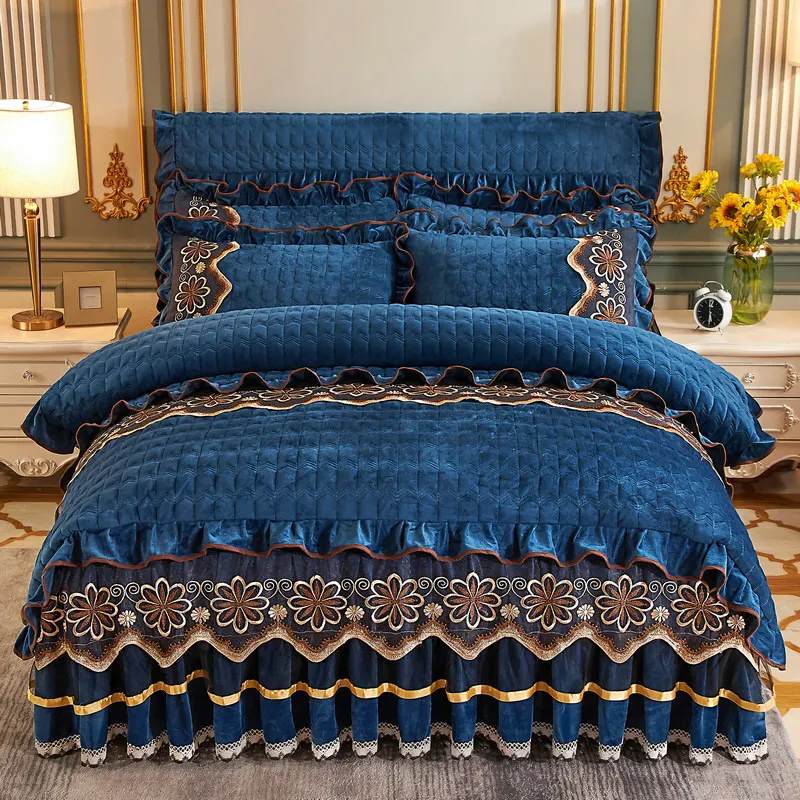 Europe Thick Velvet Quilted Bedding Set Duvet Cover 220x240 Luxury King Queen Bed Linen 2 People Bedspread Lace Ruffles Solid