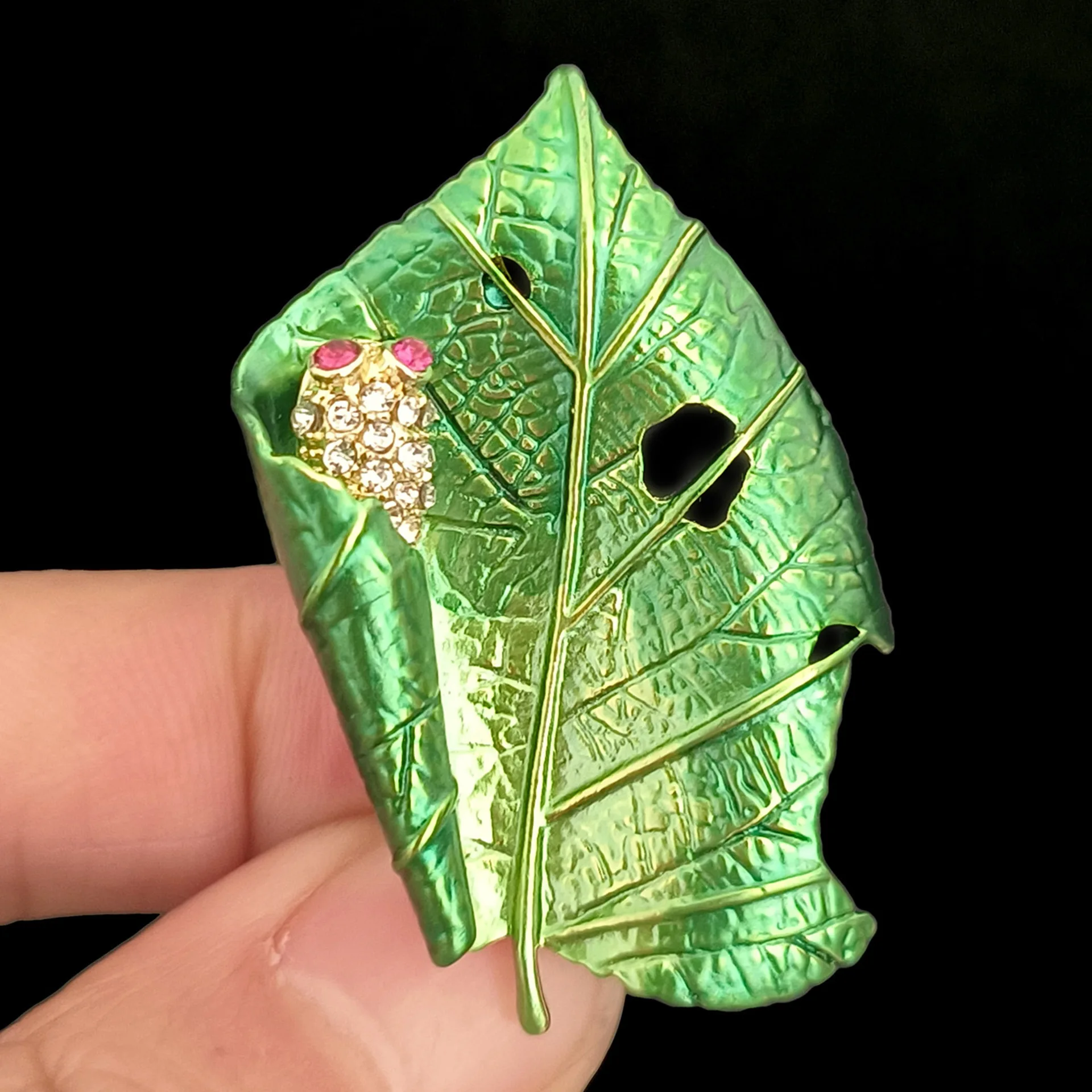 Cross border drip oil inlaid diamond leaf insect brooch, simple and versatile, small and fresh clothing accessories
