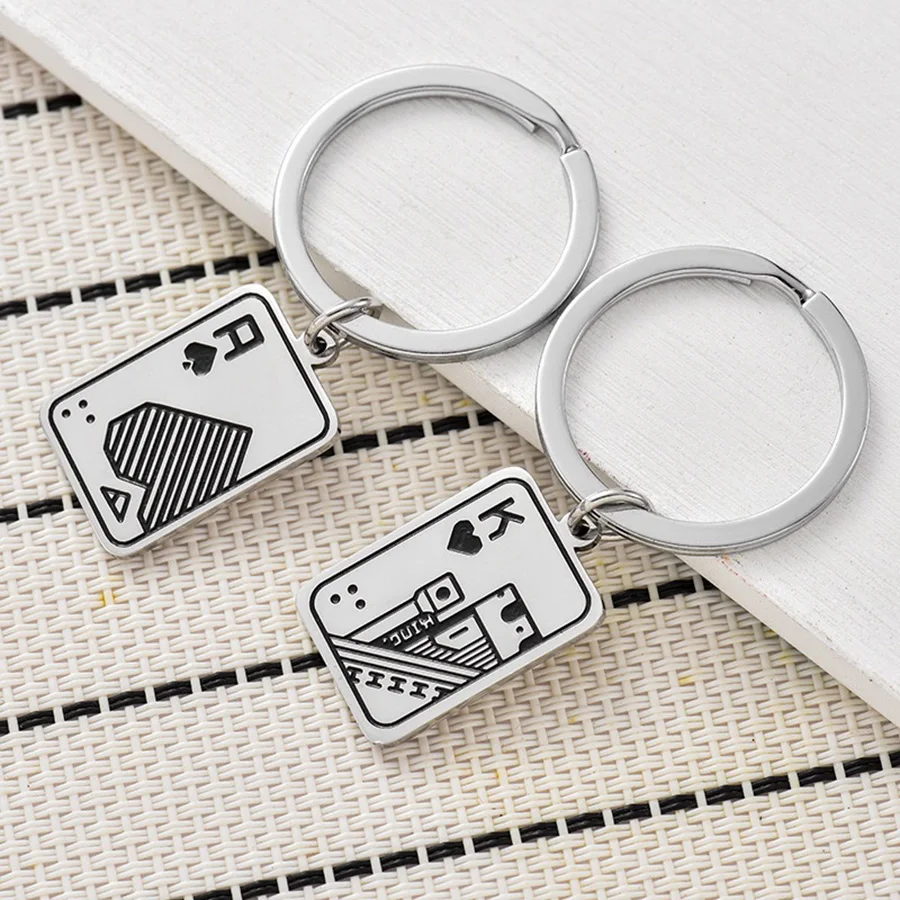 Noter Stilvolle Edelstahl-Spielkarten-Schlüsselanhänger für Männer und Frauen, lichtbeständig, Freizeit, vielseitige Tasche, Dekoration, Zubehör, Schmuck