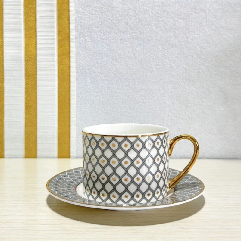Diamond-Shaped Bone China Coffee Cup And Saucer High-End Grey 250ML Tea Cup Home Gift For Women
