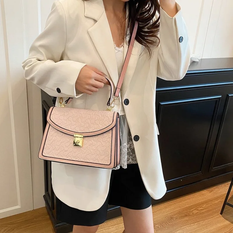 

Женская сумка-ведро из искусственной кожи с застежкой на шнурке и кисточками, сумка на одно плечо, один размер, весенняя сумка 2025 года