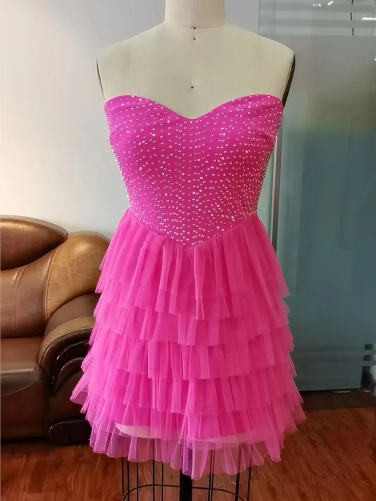 Strapless Tutu Tulle Cocktail Mini Jurk Rose Red Tiered Korte Jurk Met Rhinestone Glitter Voor Homecoming Prom Verjaardagsfeestje