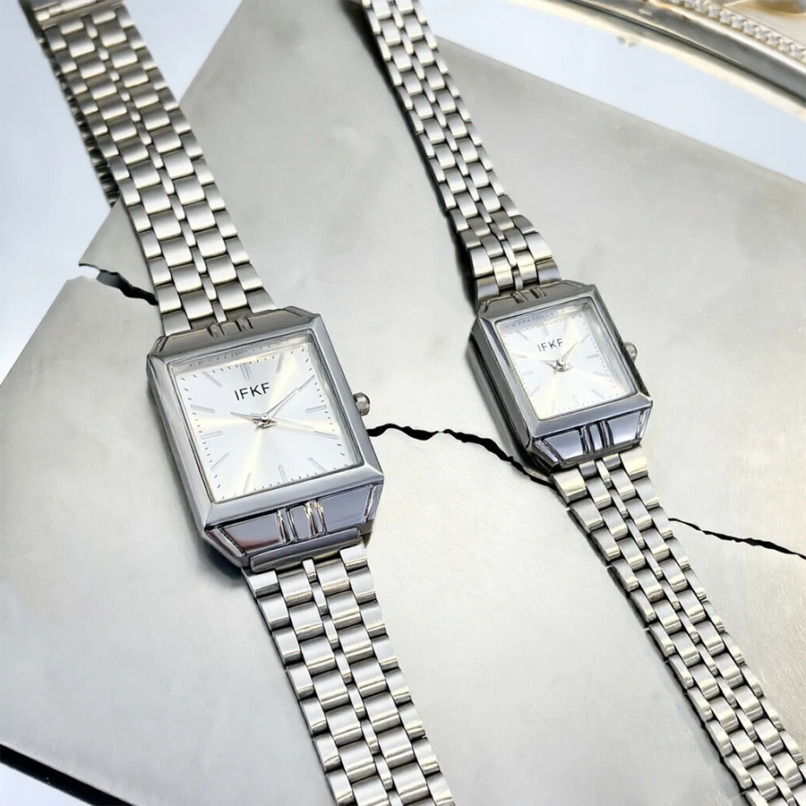 Couple's Classic Gold - Silver Watches: Sophisticated and Grand Time - Keeping Accessories