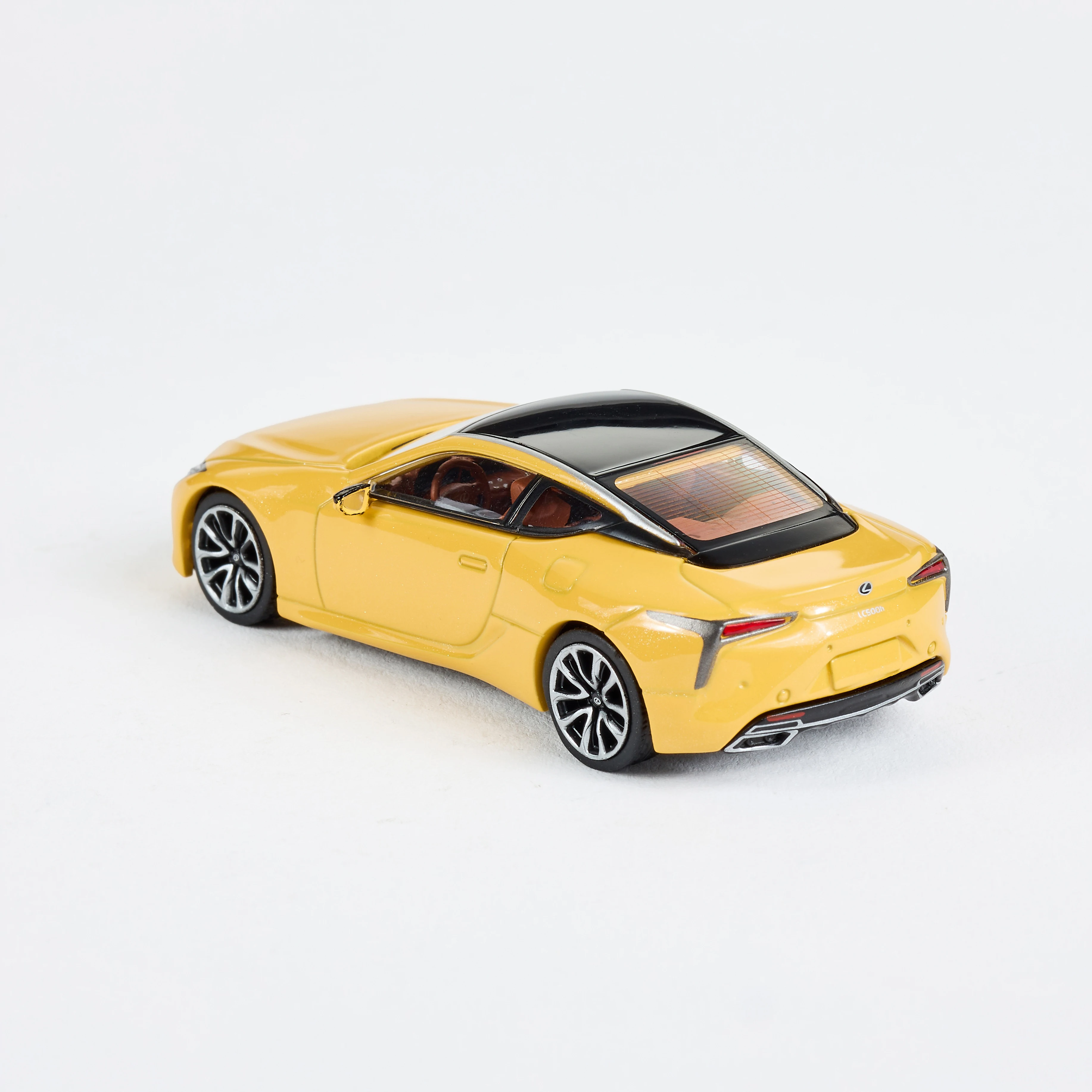 MASDI Lexus LC500h - Żółto-Niebiesko-Czerwony Model Odlewany z Mechanizmem Przesuwnym, Kolekcjonerski, Zabawka, Prezent, Element Dekoracyjny