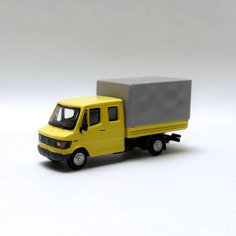 

BREKINA 1:87 Scale HO L207 Van Plastic Car Model Adult Children Hobby Collection Souvenir Boy Holiday Gift Toy Static Display
