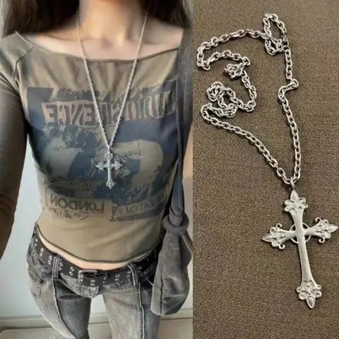 Schwarze Strass Kreuz Jesus Anhänger Halsband Halskette für Frauen Punk Vintage Doppelschichten Kette Boho Schmuck Mode Party Geschenke