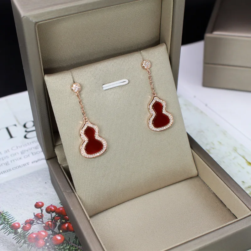 

Red Agate Gourd EardropsS925Silver Plated Fashion Temperament White Shell Gourd Long Women's Earrings