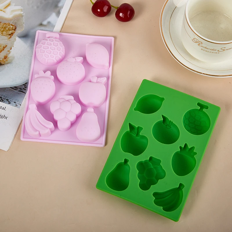 Heißer Verkauf: 1 Stück 3D Cartoon-Fruchtform aus Silikon – Erdbeere, Banane, Wassermelone, Birne – DIY-Seifen-, Schokoladen-, Kuchen- und Eiscremeform