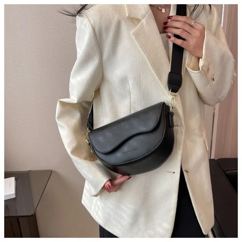 Wide Shoulder Strap Shoulder Bag Women Fashion Versatile Crossbody Bag PU Leather Underarm Bag Women