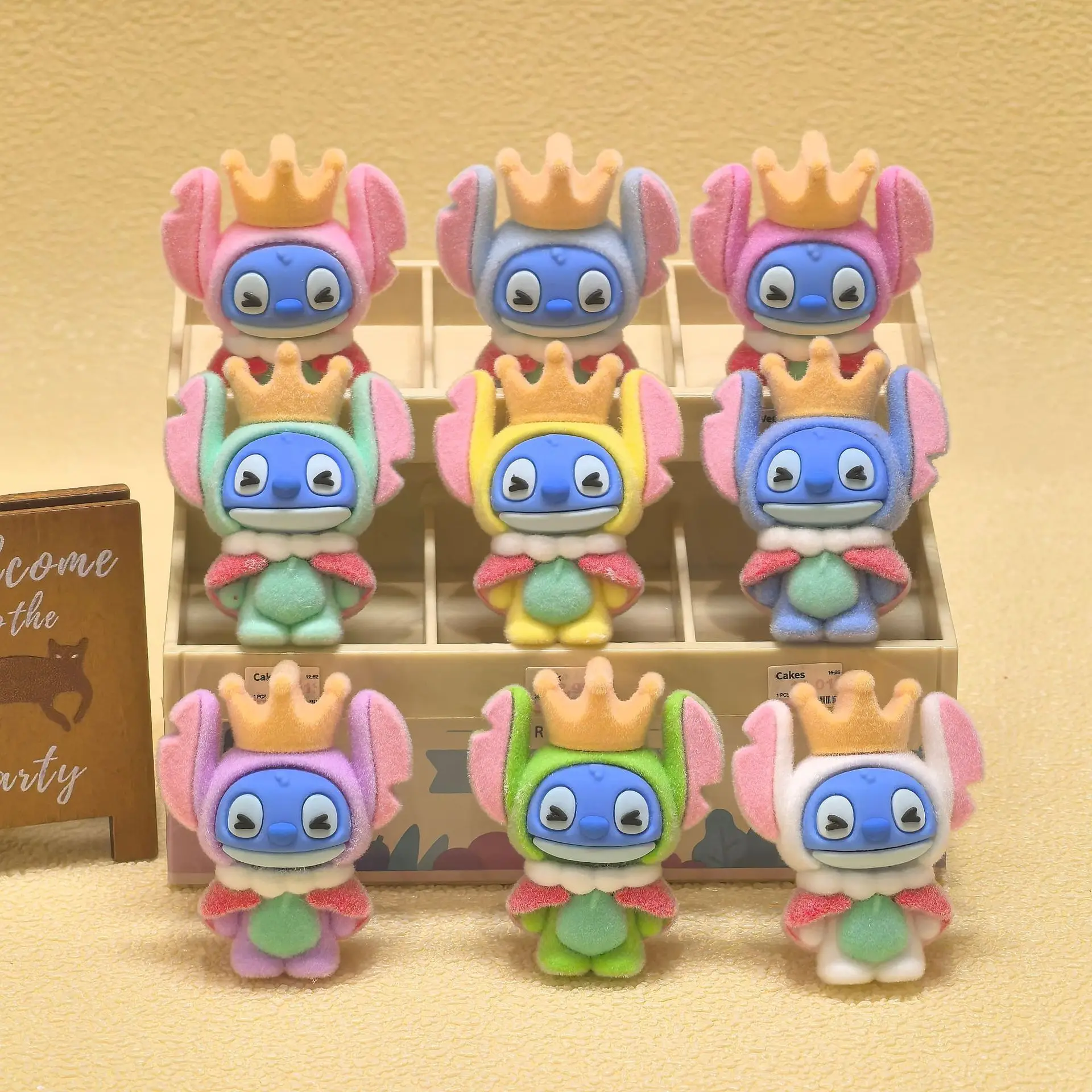 

9 шт., украшения для короля, игрушка, мультяшная фигурка, украшение для рабочего стола, модель, украшения, игрушки для мальчиков и девочек, рождественские подарки