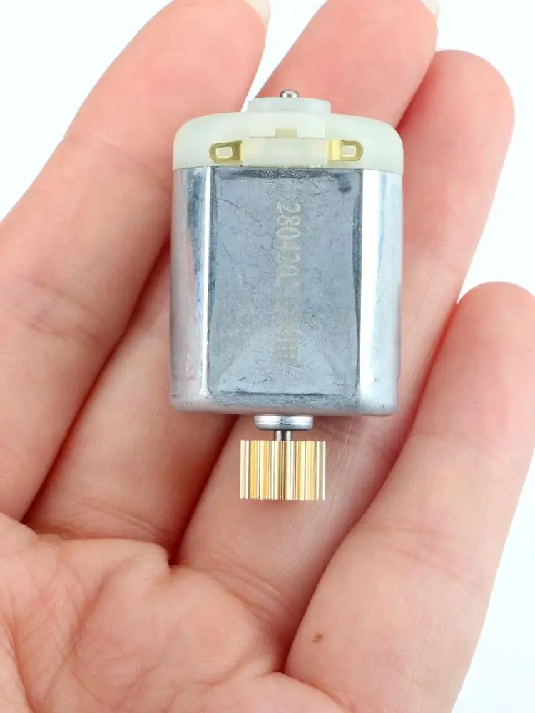 AZGIANT Car door lock motor for Volvo 460 /Tractor Truck 540 New high quality parts Metal Carbon Brush OEM 16 teeth DC24V