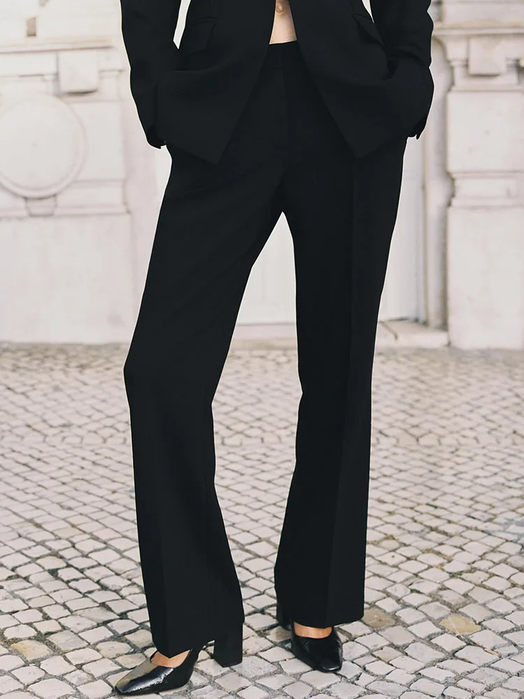 

2025 Autumn New Arrival Women's Vest with Belt And Flared Pants Elely Designed Ethnic Faion Ladies' Clothing