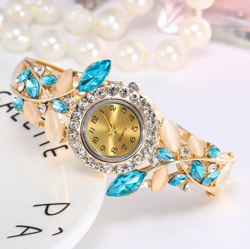 Luxury Diamonds Women Watch Alloy Crystal Bracelet Flower Wrist Watch Elegant Female Clock Rhinestone Quartz Bracelet Watches