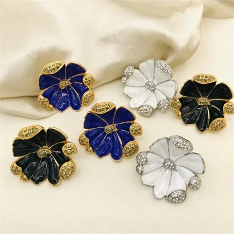 

Earrings Personality Temperament Vintage Flower Earclips For Women Aretes De Mujer Pendientes Boucle D’Oreille Orecchini Clip De