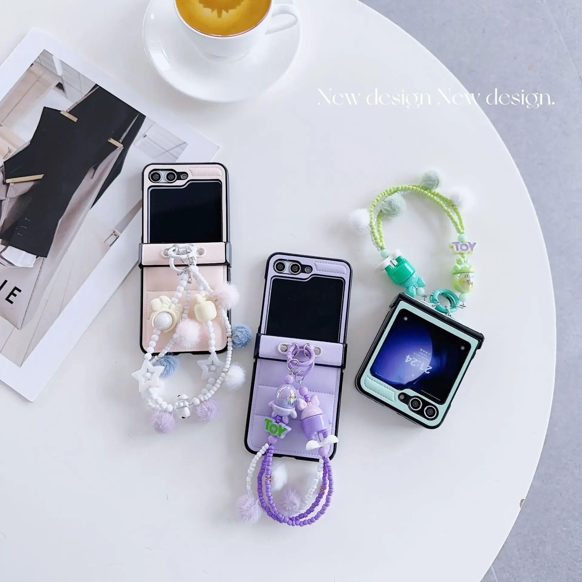 

Plush Ball Lanyard Phone Case for Samsung Galaxy Z Flip 7 6 5 4 Protective Back Cover for ZFlip5 ZFlip6 ZFlip7 Case Shell