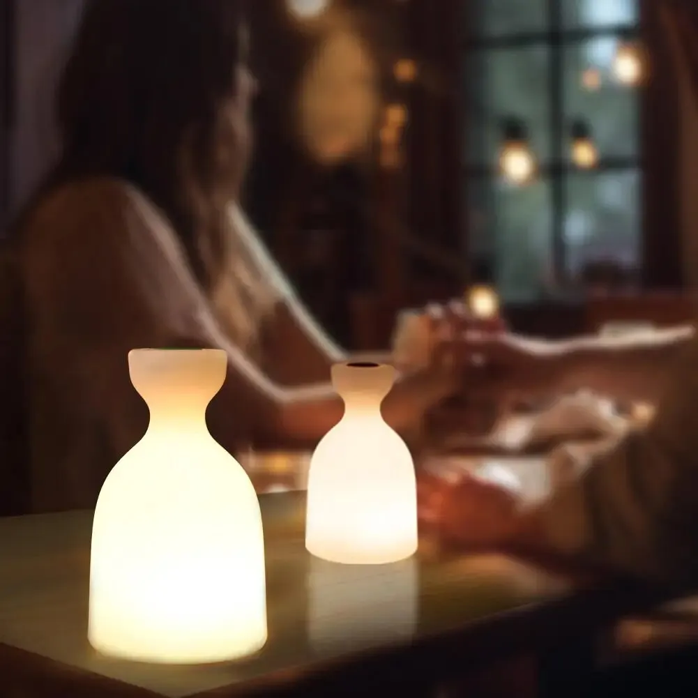 Kolorowy świecący lampka nocna z USB LED w kształcie butelki na nastrojowe oświetlenie do grilla na świeżym powietrzu na tarasie w barze ogrodowym