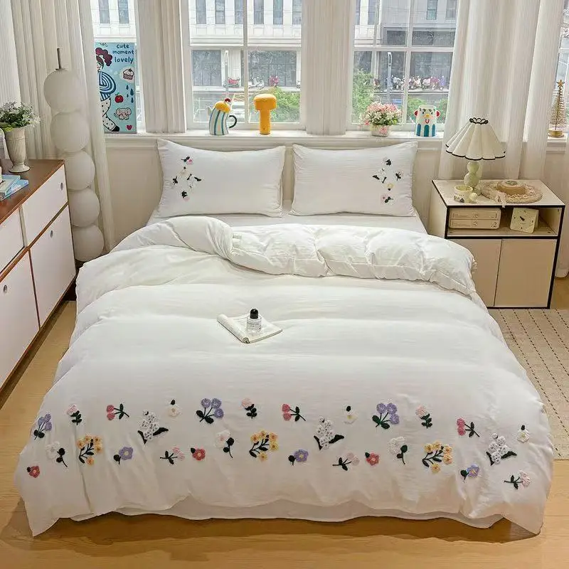 Estetik Çiçek Desenli Nakışlı - Aesthetic Floral Duvet Cover incelemesi ve fiyatı
