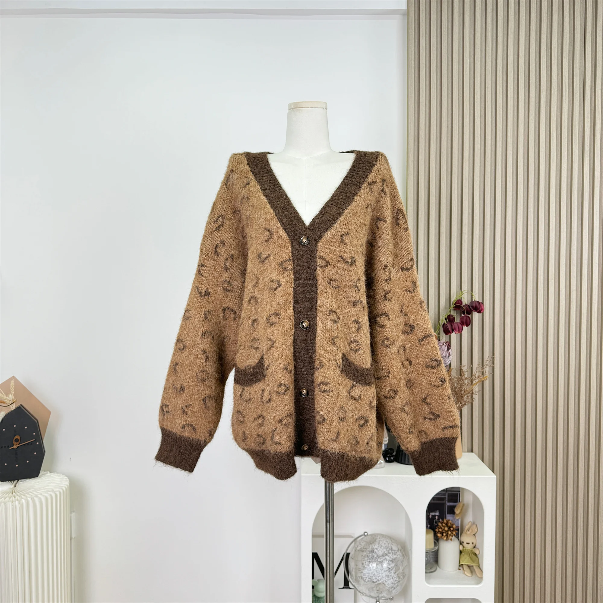 

Женский кашемировый кардиган с v-образным вырезом и леопардовым принтом, повседневные свободные женские вязаные свитера с длинными рукавами, куртка, новинка 202, осенняя мода C153