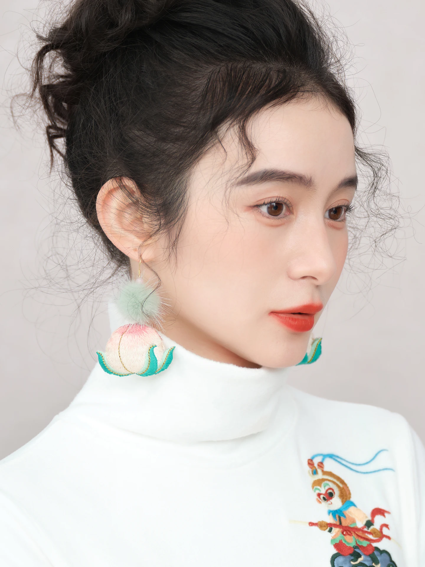 original-su-luo-cute-fur-ball-earrings-chinese-sle-embroidery-women's-faion-accories-hairpin-autumn-2025