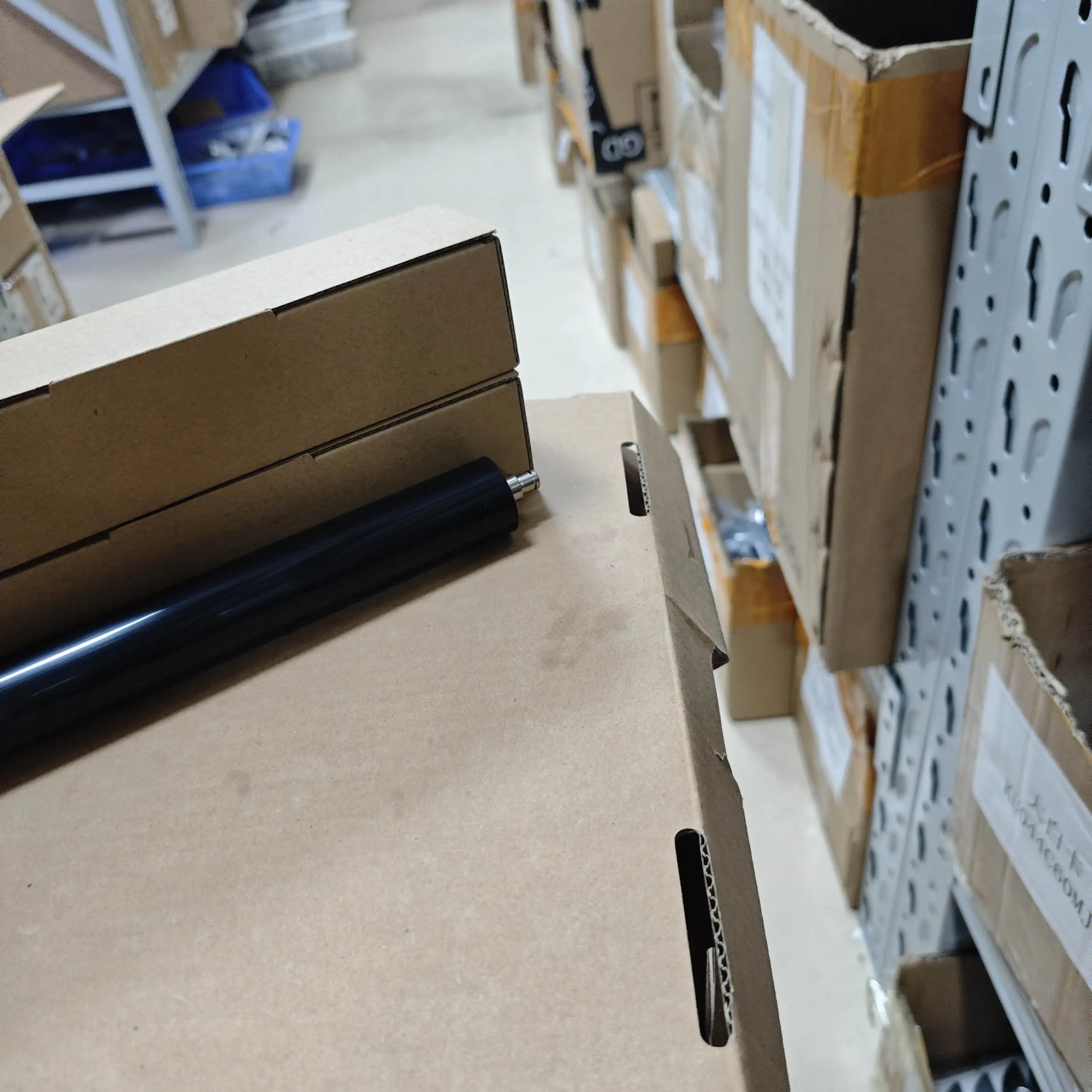 

1X A161R71811 Нижний прижимной ролик фьюзера для Konica Minolta C224 C284 C364 C258 C308 C368 C221 C281 C7122 C7128