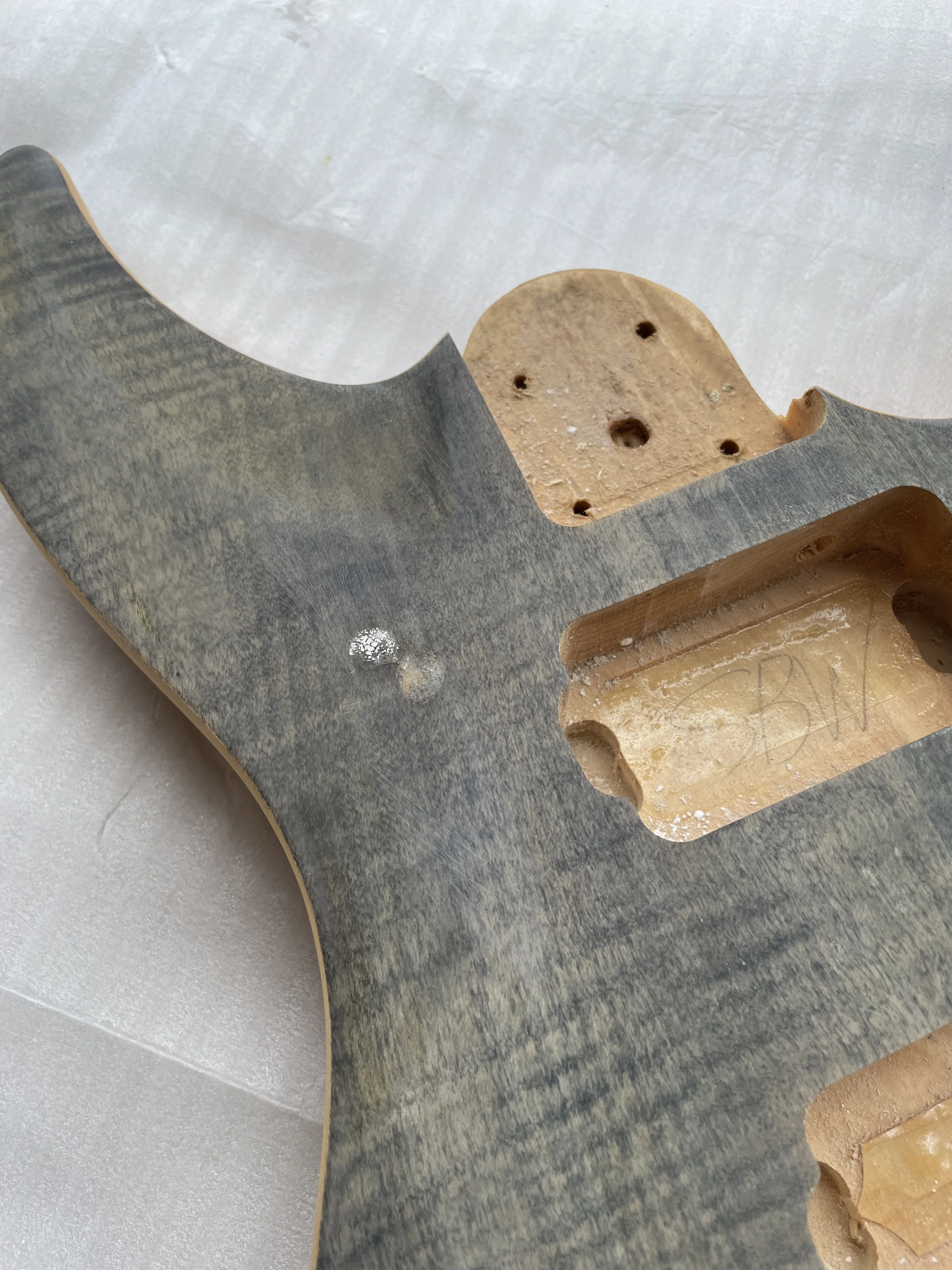 Semi-finished Electric Guitar Body, Defective Hand Brush, Unfinished Basswood, Flame Maple Veneer, Real Photos, Stock