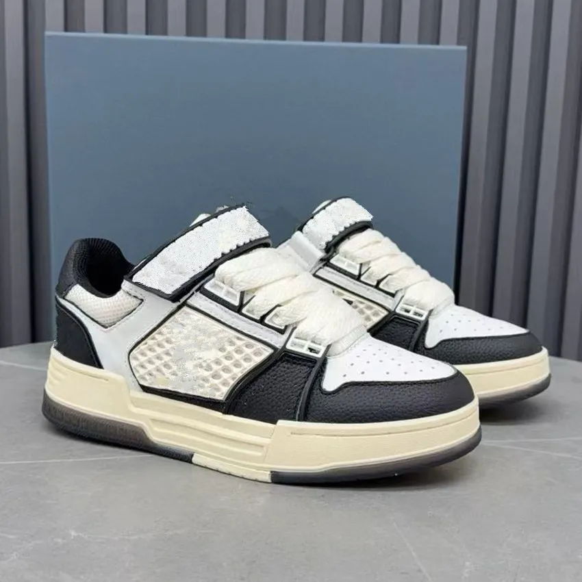 Dexun Shoes Spring Retro Versatile Flat White Casual Comfort Walking Shoes Lightweight Commuter Sporty Men's Footwear
