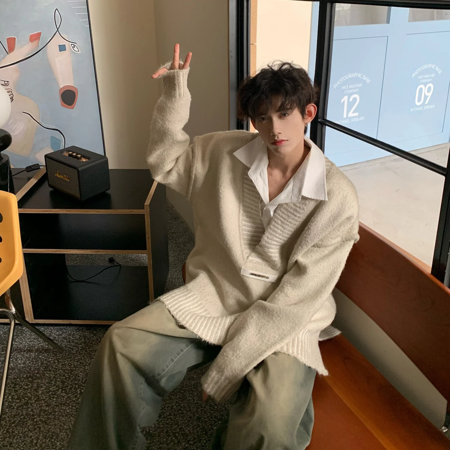 

Мужской свитер оверсайз с V-образным вырезом, бежевый, с низким воротом, парный, в американском ретро-стиле, повседневный, свободного кроя