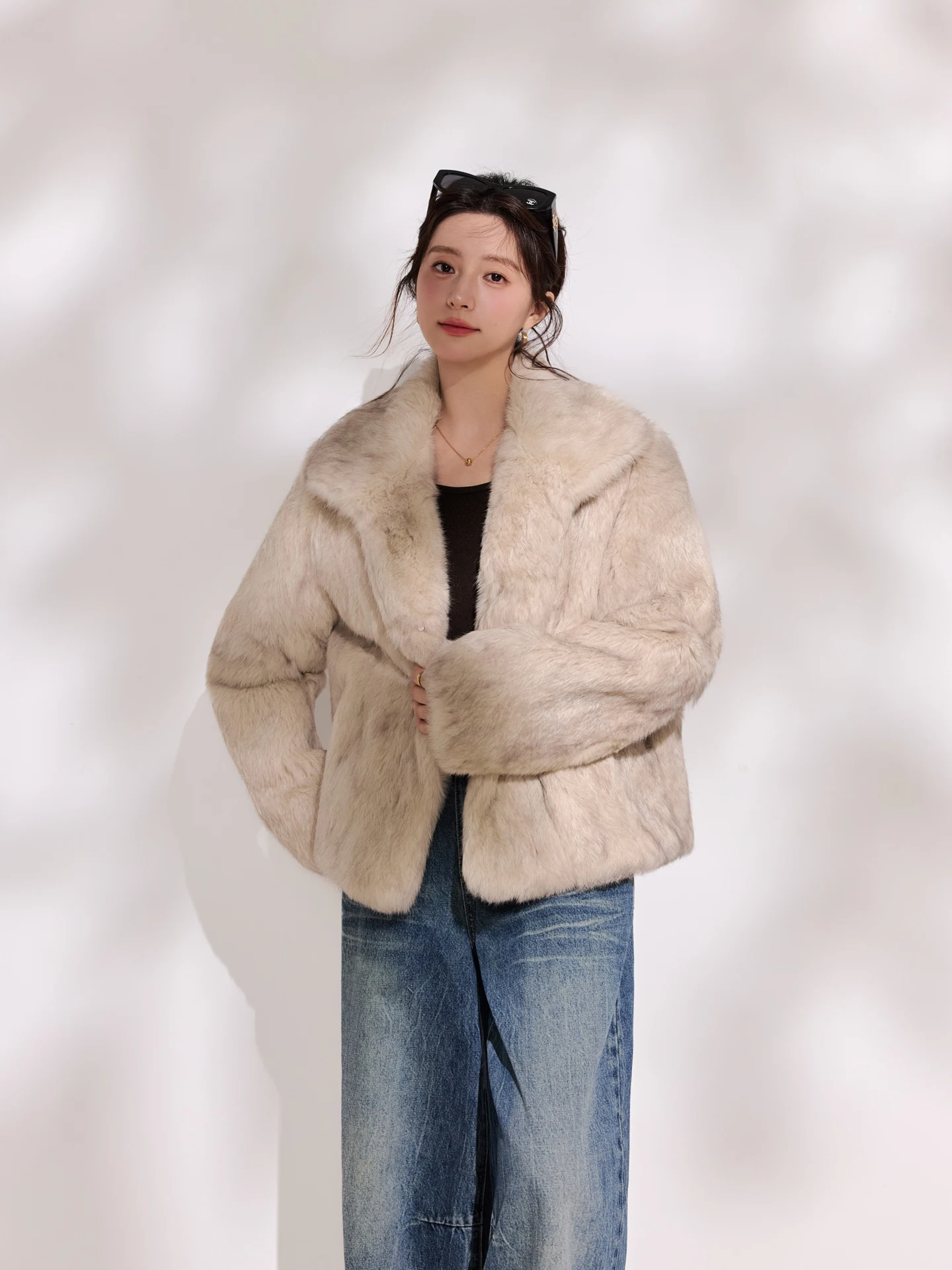 

Зимнее пальто Chen U из кроличьего меха с воротником из натурального меха, новинка 2025 года, винтажный стиль, свободный крой, длинный рукав