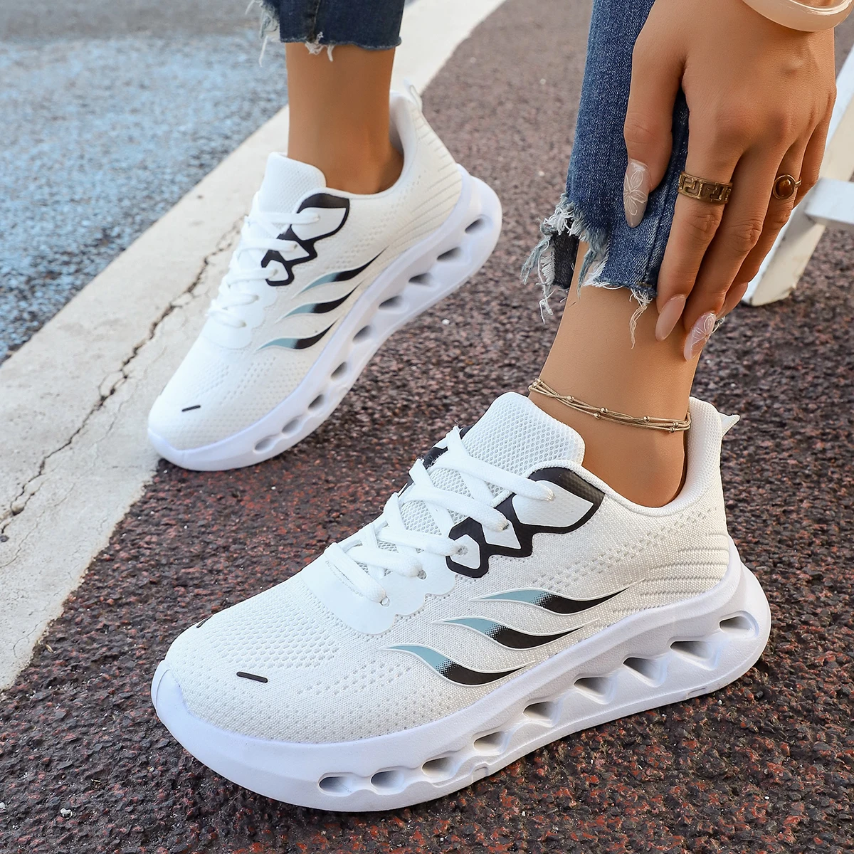 Women's Running Shoes Fashion Jogging Shoes Mesh Breathable Lightweight Woman Walking Shoes Comfortable Leisure Tennis Sneakers
