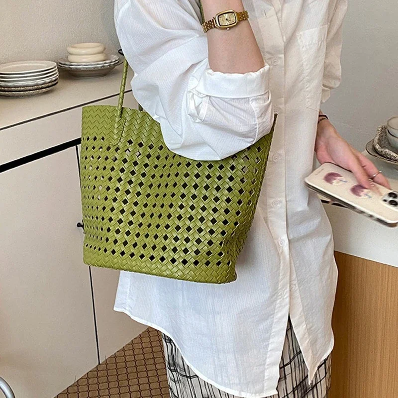 Rattan-Geflochtene Hohle Schultertasche mit Passender Geldbörse, Sommer-Shopper für Markt, Strand und Pendeln, Leichte Handtasche mit Offener Webung – Detail 15