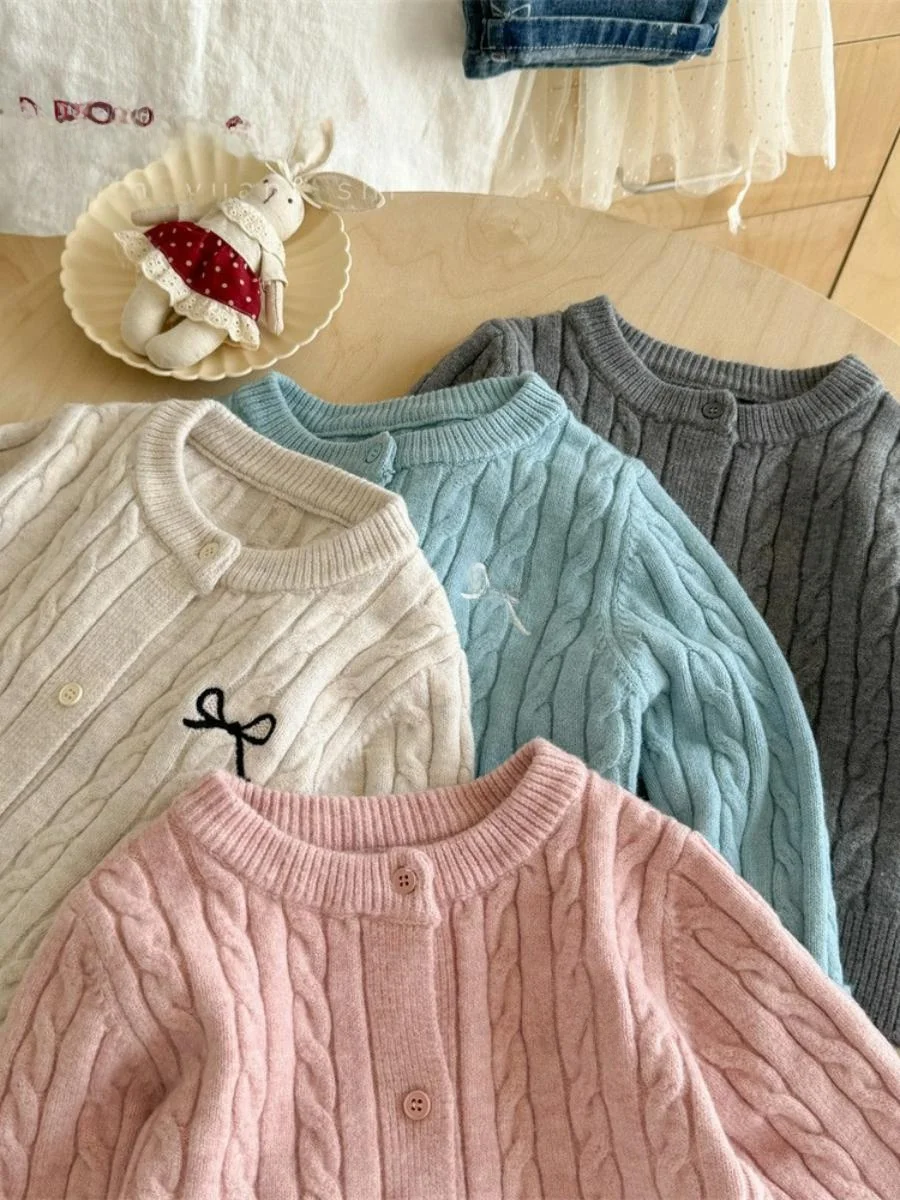 

Однотонный вязаный кардиган для женщин, весна-осень, модная верхняя одежда в корейском стиле, из шелкового материала, без бренда