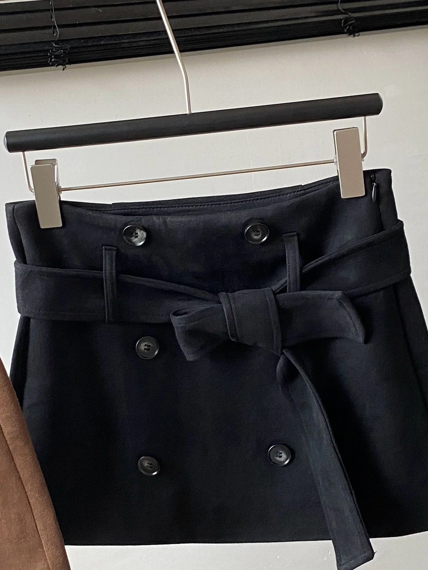 Slimming Suede Double-Breasted A-Line  Skirt for Women Fashionable Commute High Waist Korean Style Anti-Light Tie Short S...