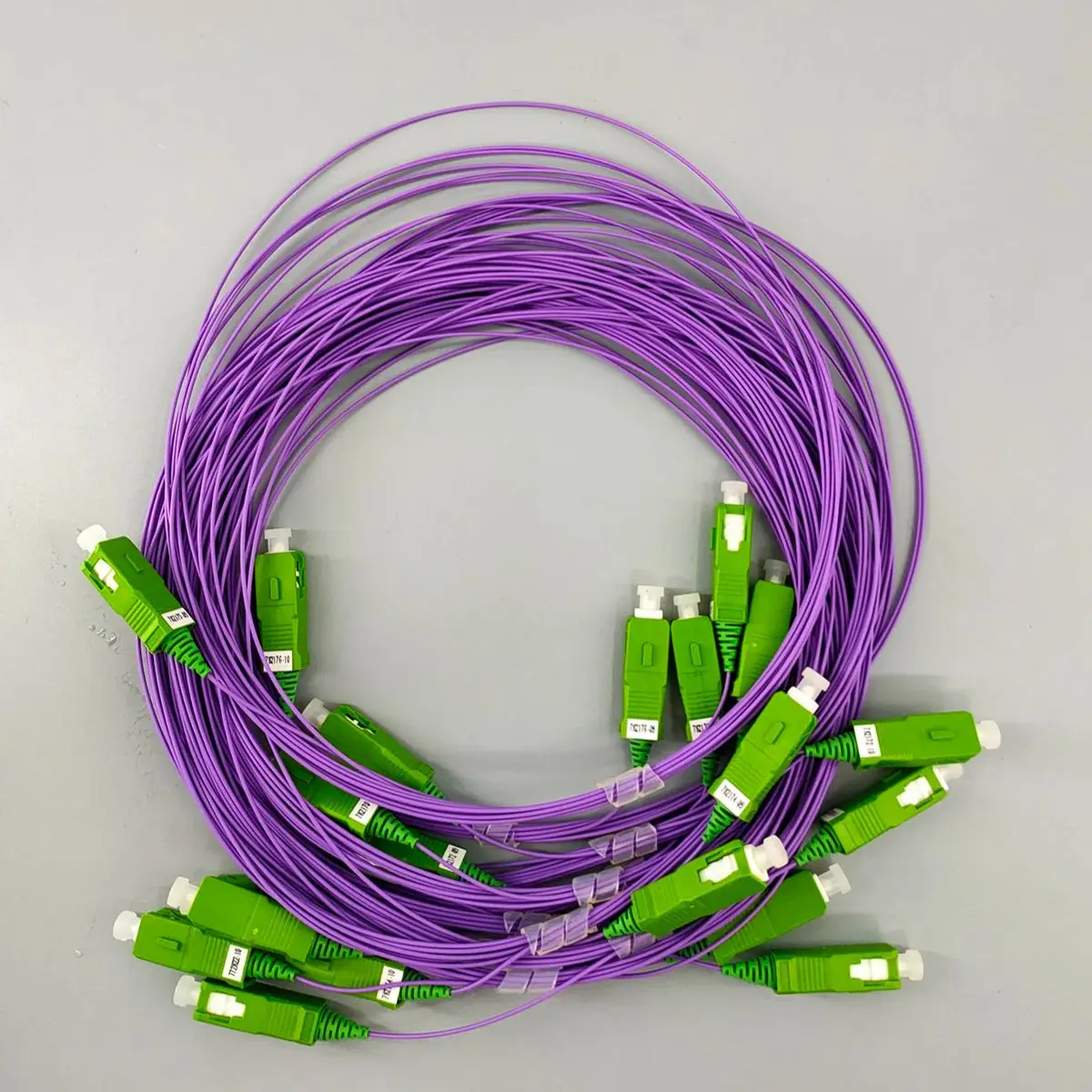 10 قطعة SC/APC إلى SC/APC 9/125μm وضع واحد الألياف البصرية التصحيح الحبال 4 متر 0.9 مللي متر كابل نحيف منخفض الخسارة البلوز لمركز FTTH/البيانات