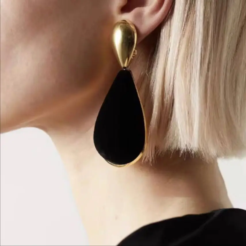 

2026 Hot Europe Designer Black Velvet Fashion Earrings Ear Clip Women Top Quality Luxury Jewelry