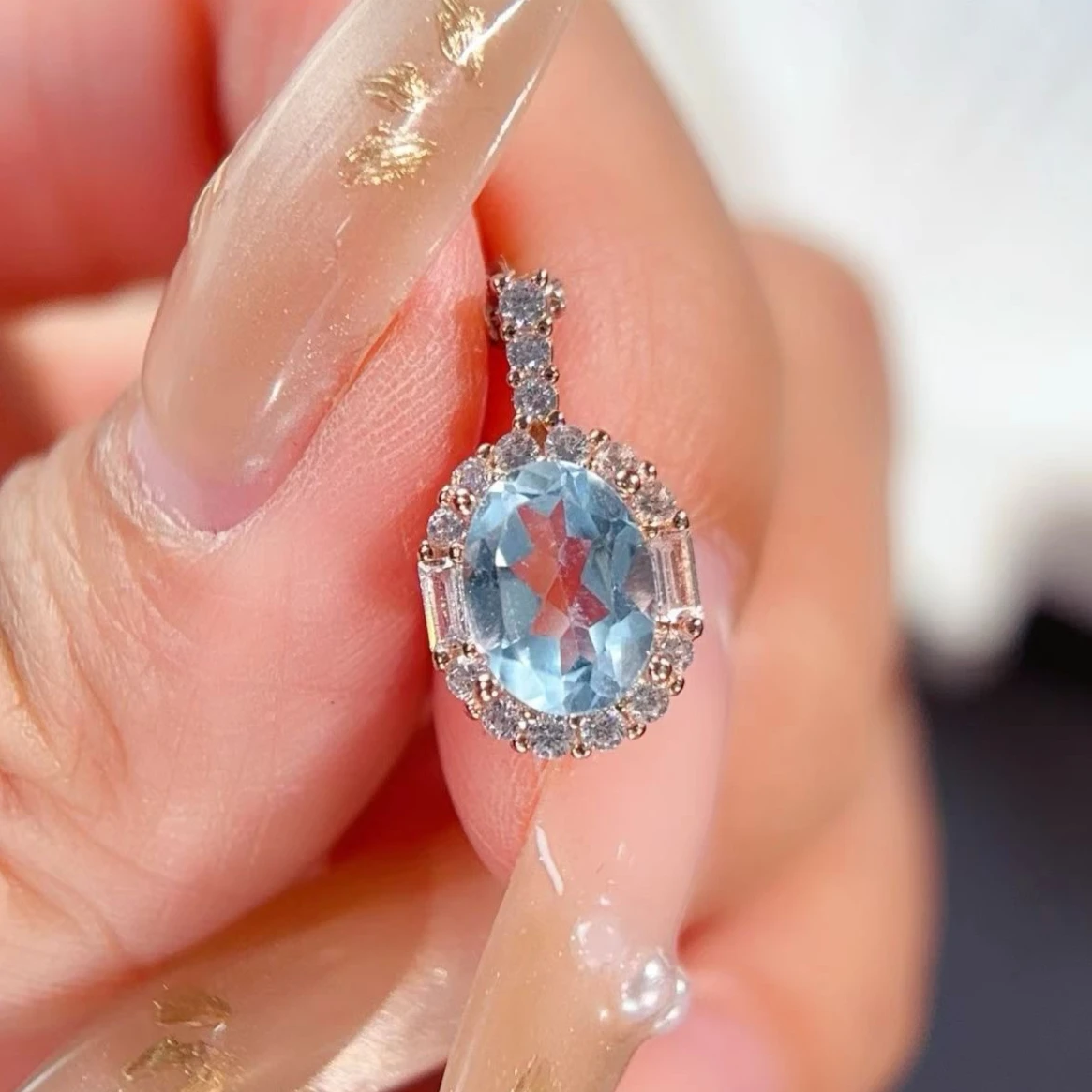 

Серебряный кулон 925 пробы с натуральным топазом 1 карат (6х8 мм) для повседневного ношения, с сертификатом