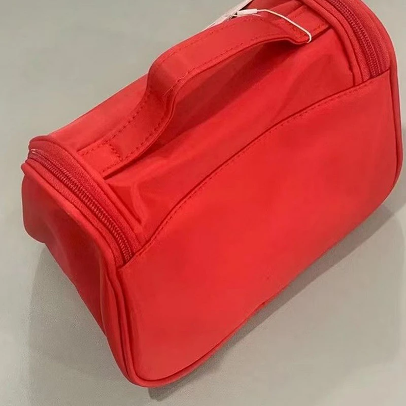 Hello Kitty Women Makeup Bag Girls Travel Large Capacity Portable Storage Toiletry Bag Waterproof Cartoon KT Handbag Makeup Bag
