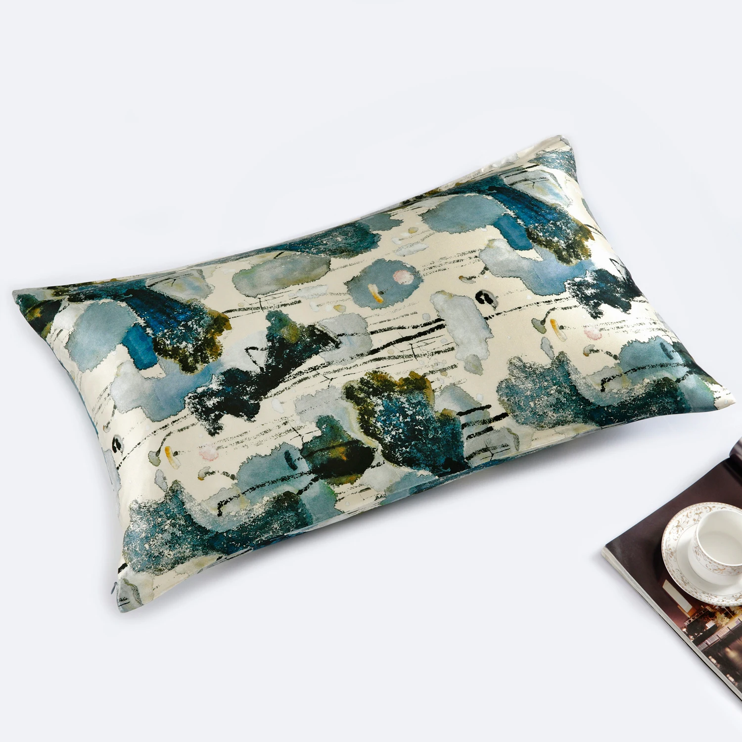 Silk Pillowcase With Zipper Printed Color Comfortable Size Can Be Customized Pillow Case