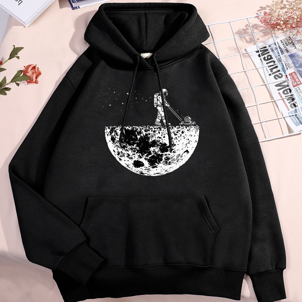 Astronauts Weeding On The Moon Clothes Men Women New Pocket Fleece Hoodies Crewneck Pullover Sweatshirt Autumn Warm Streetwear