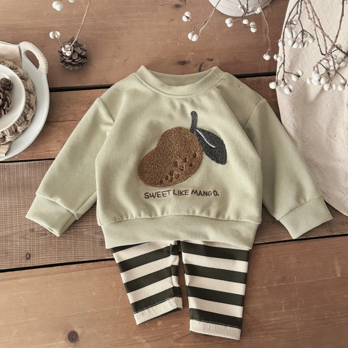 Casual Sweatshirts Boys Toddler Girls Cartoon Clothing New Crewneck Mango Embroidery Pullovers Pants 2Pcs Long Sleeve Tracksuits