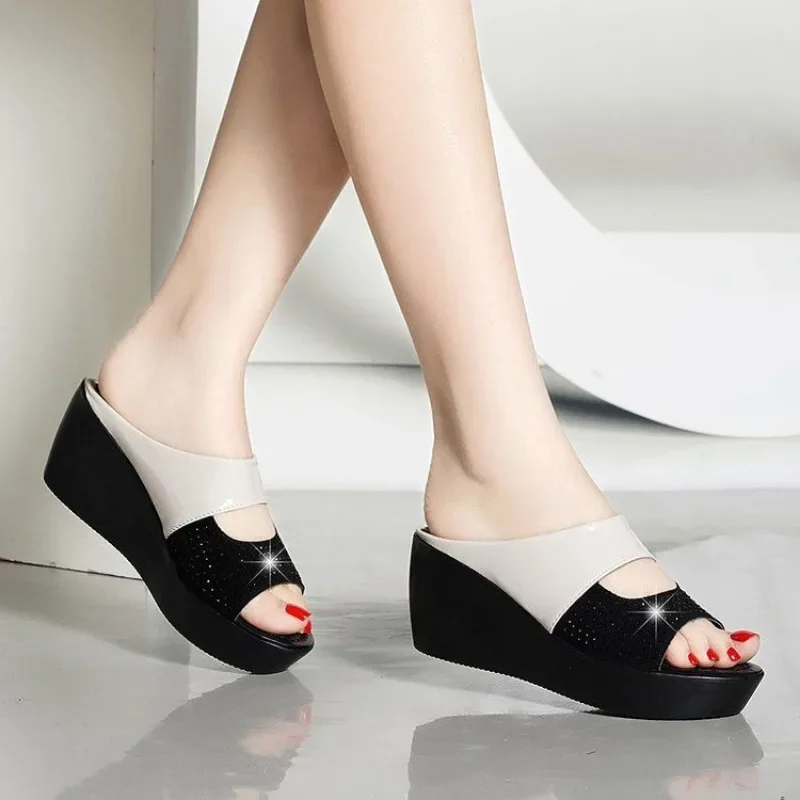 Woman Slippers Pvc Heeled Shoes for Women Clappers On Promotion Korea Style Sandals Summer Sale Top Designs Stylish Slides