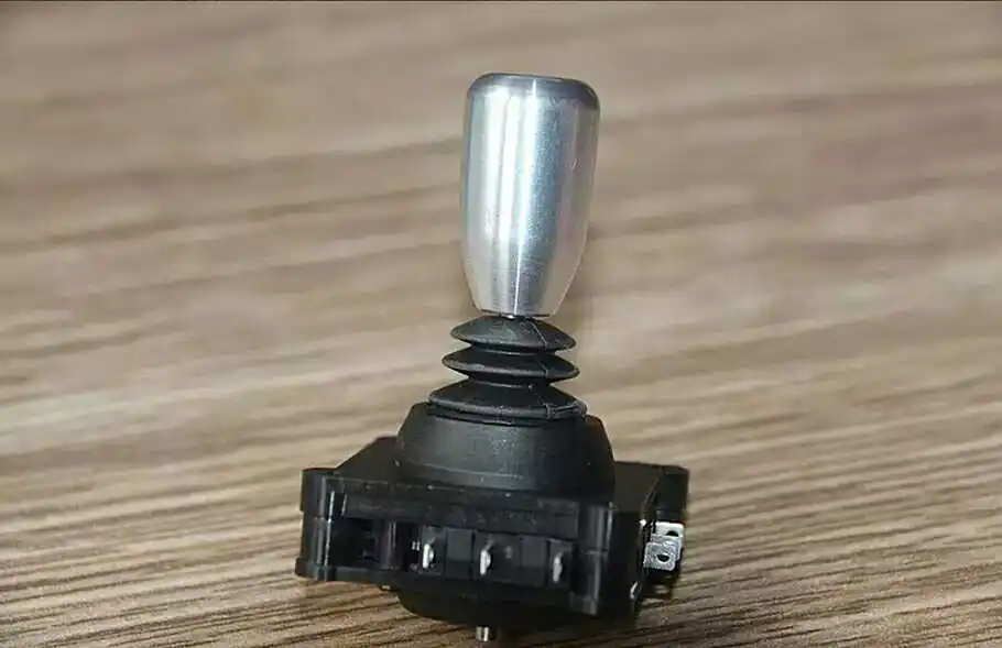 Master command 360 degree self-resetting switch type joystick CV4A cross