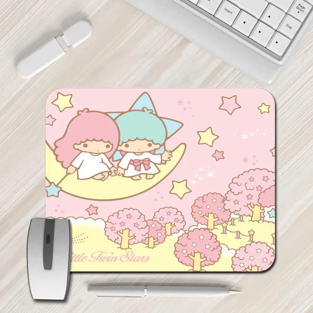 

Sanrio Little Twin Stars Gaming Mouse Pad XS Small Mousepad For PC Gamer Desktop Decoration Office Mouse Mat Deskmat Rug