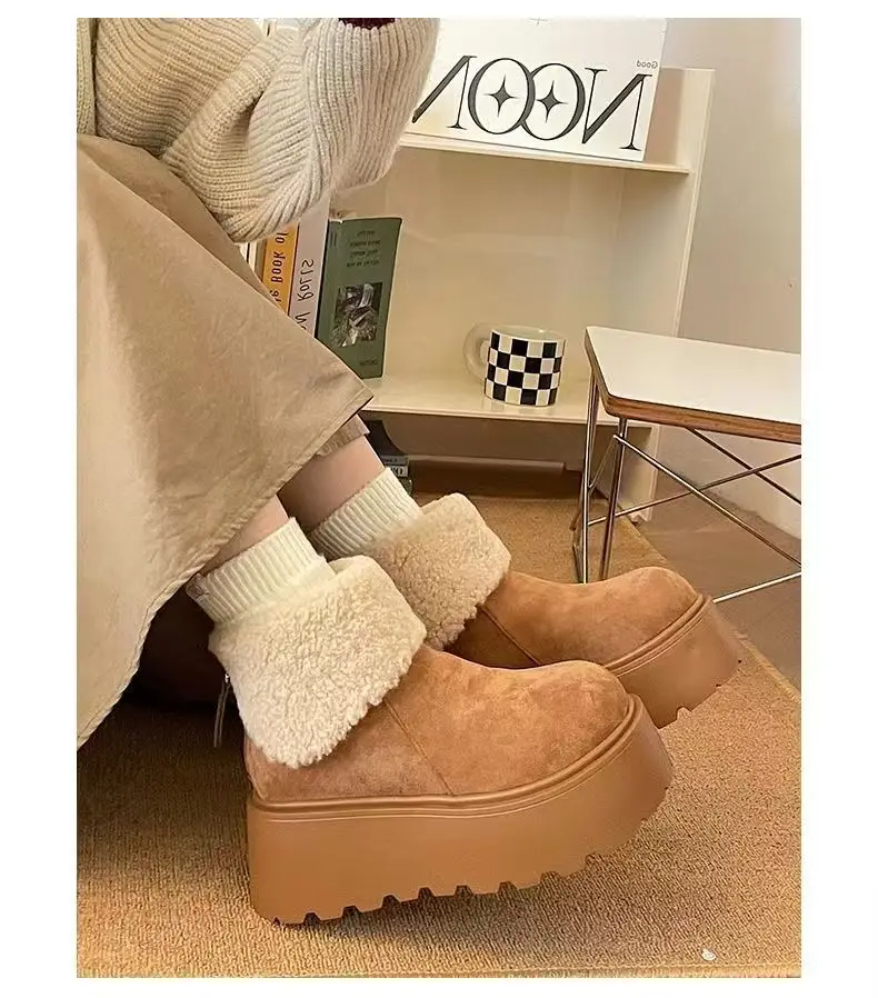 

Новые модные и универсальные зимние ботинки на толстом меху и толстой подошве, короткие женские ботинки-трубы, хлопковые туфли на губчатой подошве.