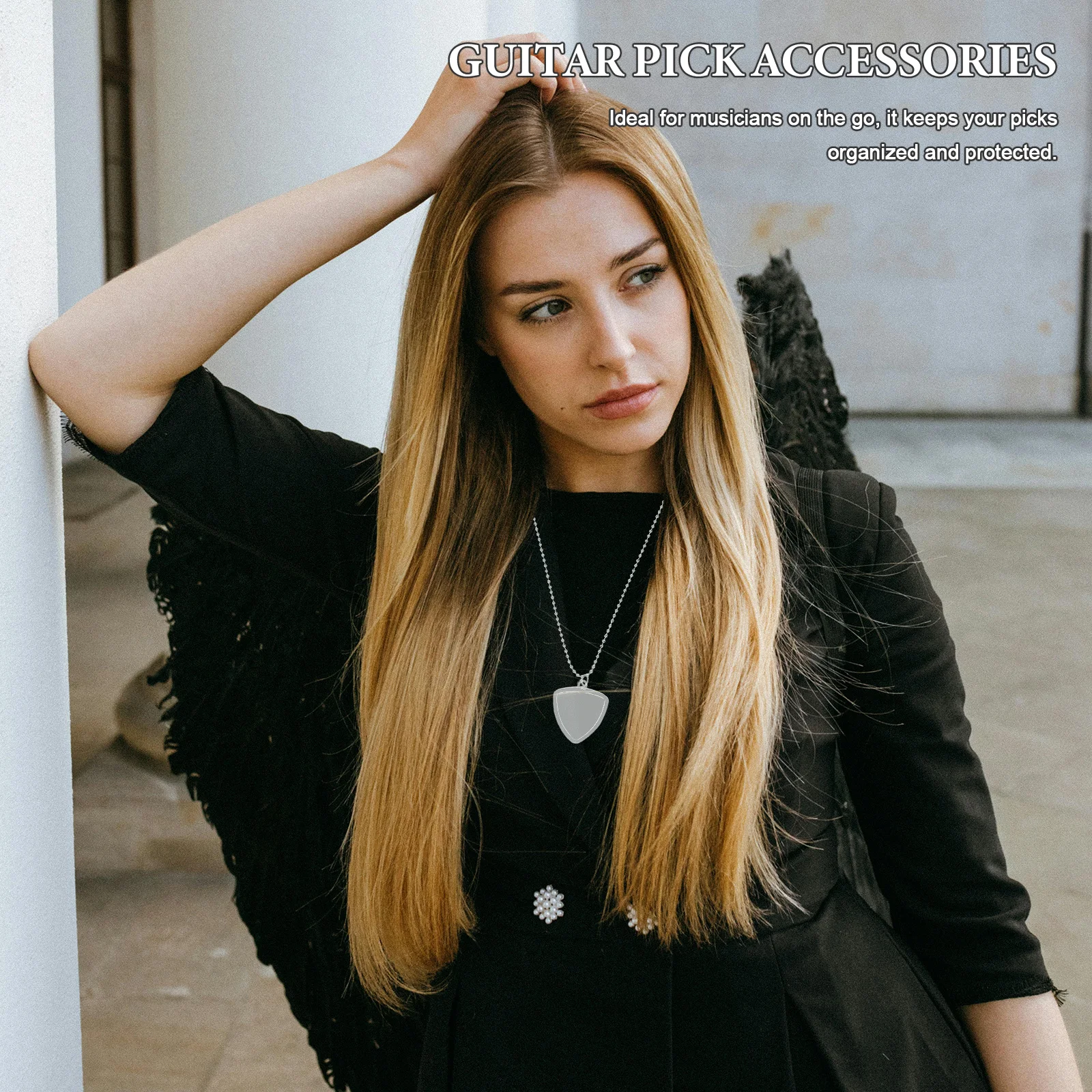 

Guitar Plectrum Necklace Stylish Clear Pick Storage Container Universal Compatibility for Bass Ukulele Travel Friendly Accessory