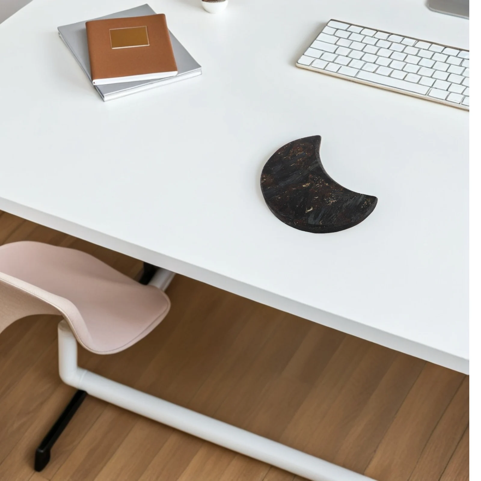 

Natural Crystal Stone Moon Ornament Unique Moon Shaped Desktop Ornament Chic Crystal Decor for Home Tabletop Decoration